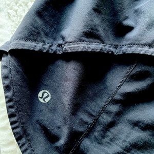 lululemon speed up black shorts size 0. 4in length